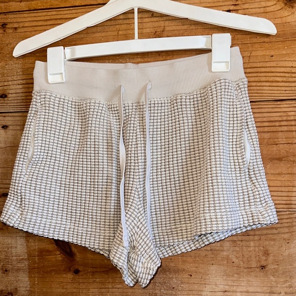 American Eagle Outfitters Pants - American Eagle Waffle textured shorts